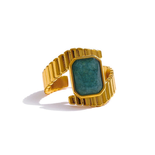 Demure Emerald Stone Ring