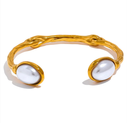 Demure Pearl Cuff Bangle
